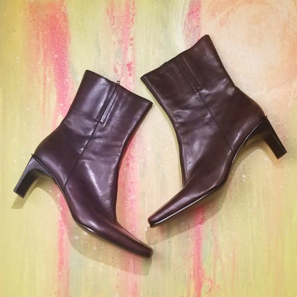 Nine West Dark Brown Leather Ankle Boots *SOLD* - Picture 1 of 3